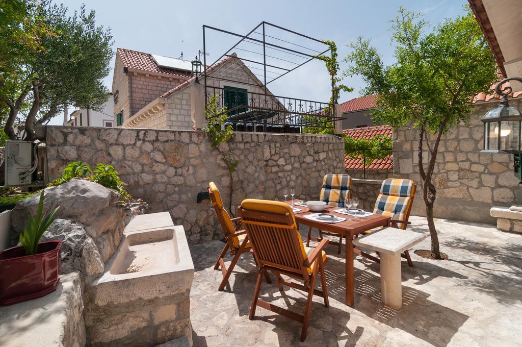 Apartments Larsen Omiš Екстериор снимка