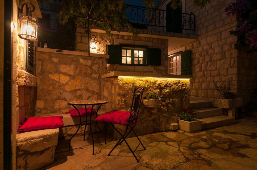 Apartments Larsen Omiš Екстериор снимка
