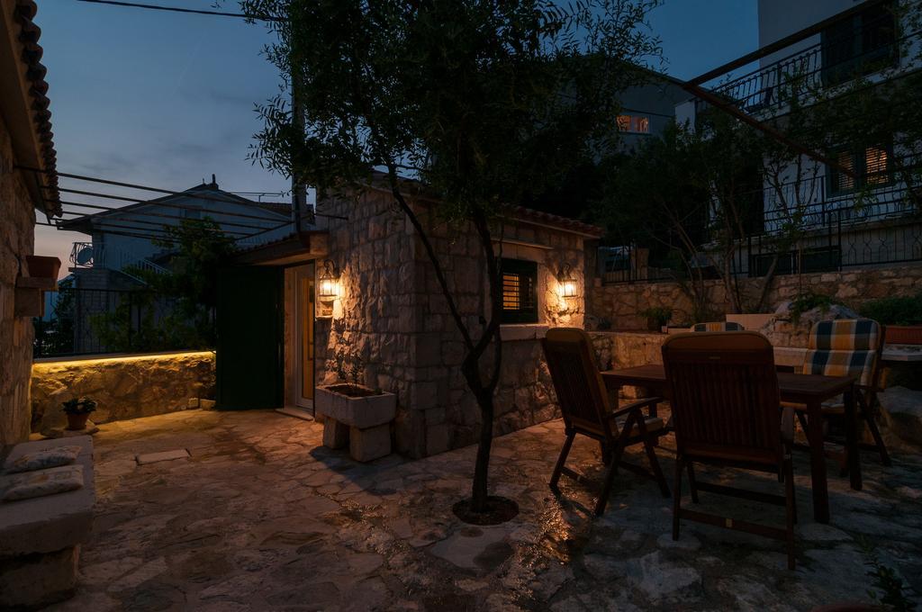 Apartments Larsen Omiš Екстериор снимка