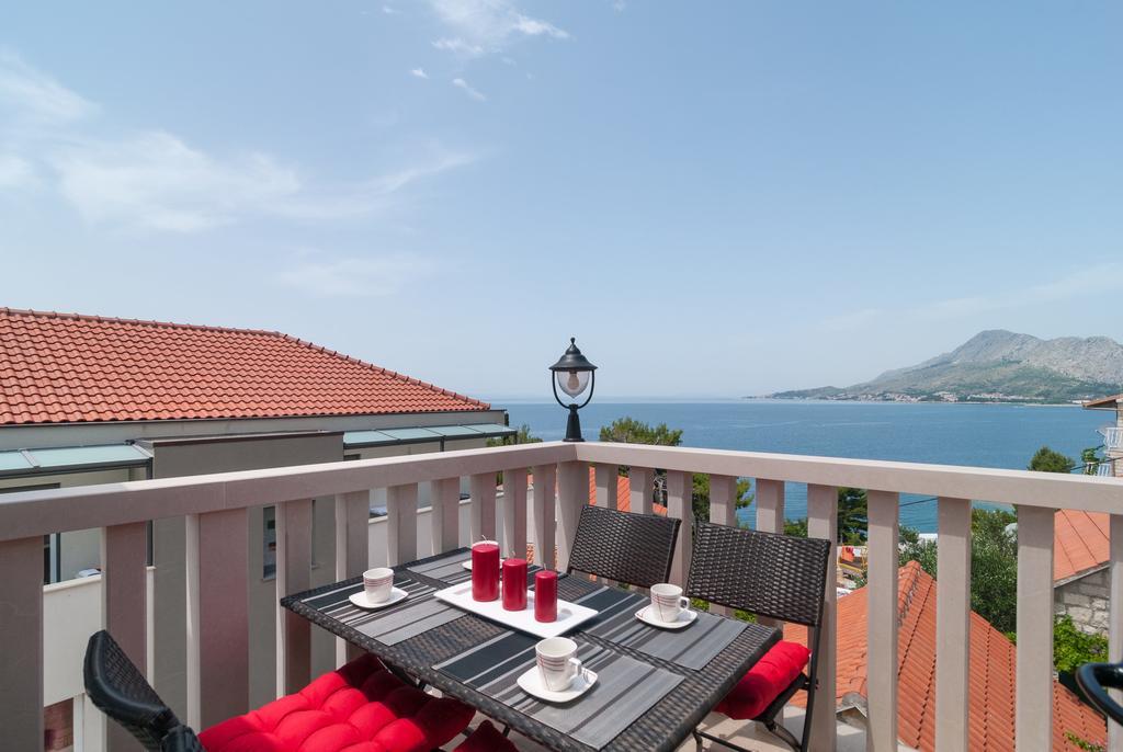 Apartments Larsen Omiš Екстериор снимка
