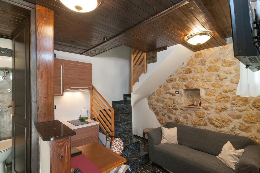 Apartments Larsen Omiš Екстериор снимка