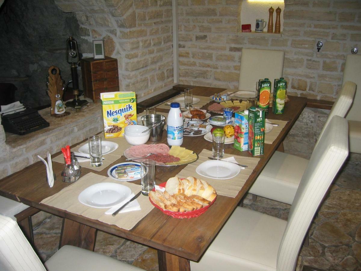 Apartments Larsen Omiš Екстериор снимка